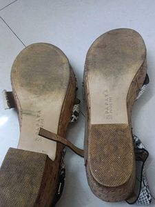 Stylish Snake Print Platform Sandals