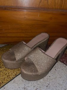 Vintage golden glittery heels 👠🔥
