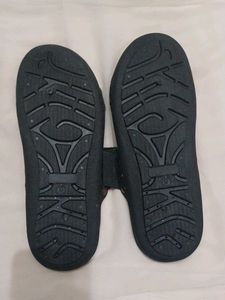 Comfortable Black Flip Flops