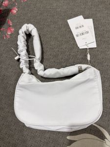 Savana White Shoulder Bag
