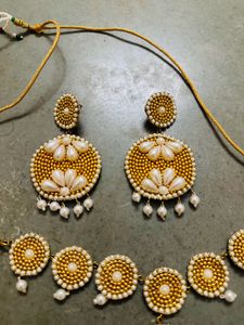 Elegant Pearl &amp; Gold Yellow Jewelry