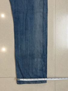 Levi’s straight fit jeans