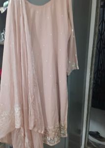 Embellished kurti and dupatta with Sequins