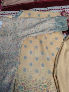 Beautiful  yellow    fleece cotton  Floral Kurta S
