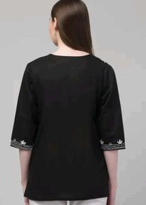 Elegant Black Embroidered Kurta