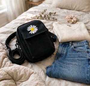 Cute Daisy Sling Bag 💐