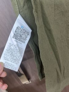 Chic Olive Green Sleeveless Button-Up Vest