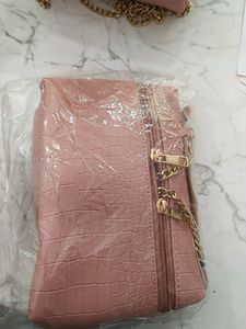 Kay Beauty Sling It On- Slinbag