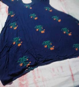 Navy Blue Floral Print froke