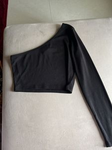 Black One-Shoulder Ribbed Crop Top