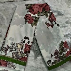 White, Multi Floral print Soft Georgette Saree