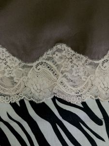 Elegant Lace Trim Camisole Top