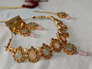 Elegant Gold-Plated Kundan Necklace Set
