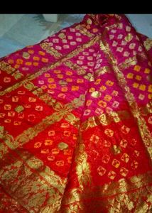 Vibrant Pink &amp; Red Bandhani Saree
