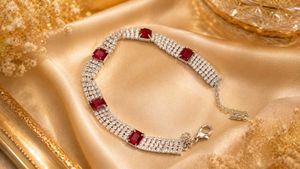 Stunning Ruby & Diamond Bracelet