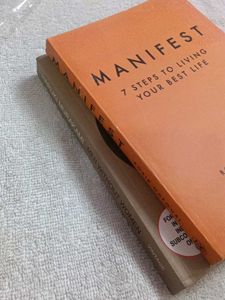 Book Bundle: Murakami &amp; Manifest