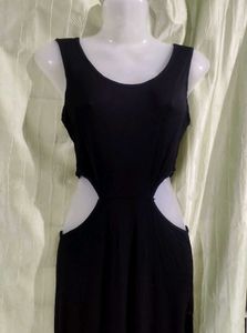 Chic Black Cut-Out Maxi Dress