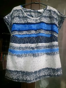 Women Multicolour Imported Top In L Size