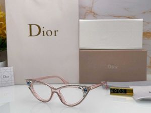 DIOR SUNGLASSES** SHOWROOM ARTICLE*PREMIUM