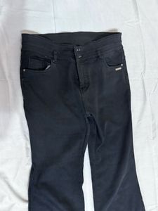Stylish Black Flare Jeans