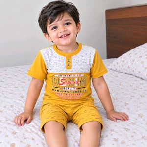 kids t-shirt pant+ capri 🩳 combo just RS.350/-