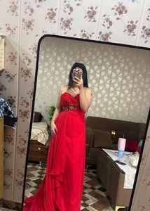 Stunning Red Embellished Gown❤️🎀🦋
