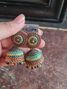 Women Solid Multy Earnings