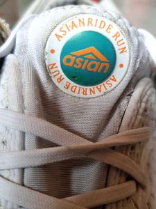 Branded Asian Sneakers Unisex (Size: UK 7, Whit
