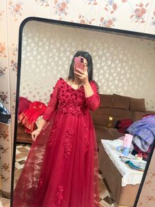 Stunning Red Floral Embellished Gown🎀❤️