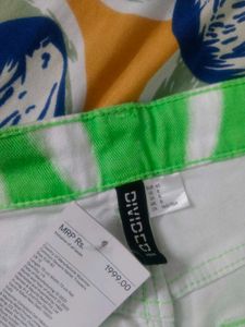 H&amp;M Bold Green Zebra Print Pants