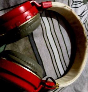 SH12 Bluetooth headphone