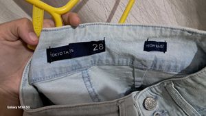 Light Wash Wide Leg Jeans