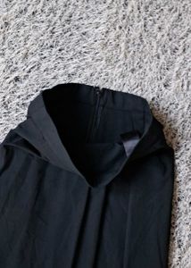 Classic Black Wide-Leg skirt