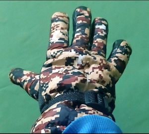 IT IS BIKER'S NEW FUR GLOVES.....