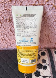 Mamaearth Ubtan Natural Glow Face Wash