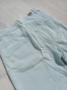 Light Wash Relaxed Fit Jeans