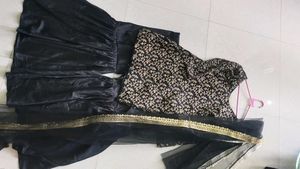 Elegant Black Kurta with Dupatta and gharara