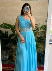 Stunning One-Shoulder Pleated Gown