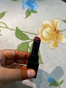 SUGAR AND NYBAE SET 0F 2 COMBO LIPSTICKS