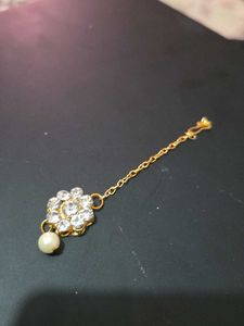 Elegant Pearl &amp; Crystal Choker