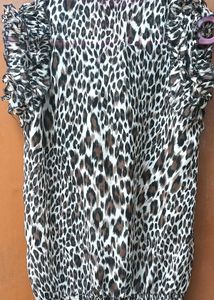 Chic Leopard Print Top