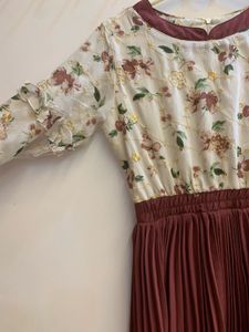 Floral Top Pleated Midi Dress