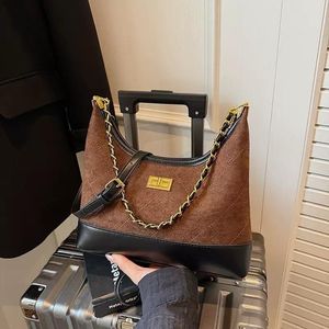 Stylish Quilted Shoulder Bag