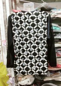 Slight shimmery Black &amp; White Floral Print Top