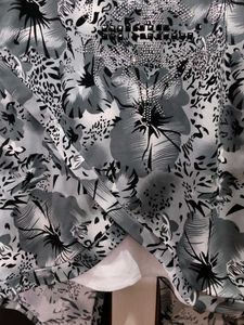 Stylish Floral Print grey colour Top