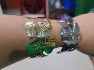 Leaf Design Cuff Bracelet