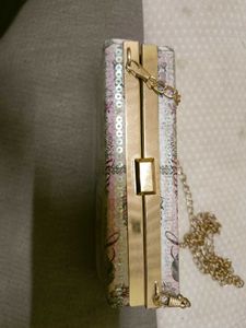 Cute  Clutch