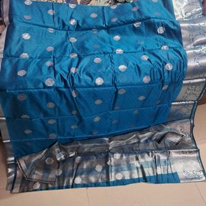 blue sari