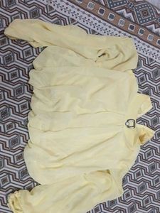 Girls wear fashionable Tops