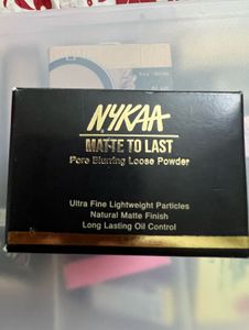 new NYKAA Matte to Last Loose Powder